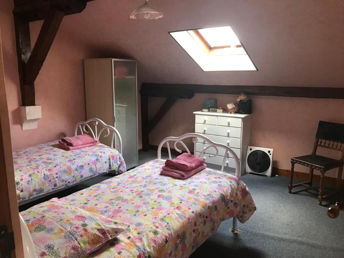 Le Logis Des Quatre Puits Bed & Breakfast Neuvicq-Montguyon Exterior foto