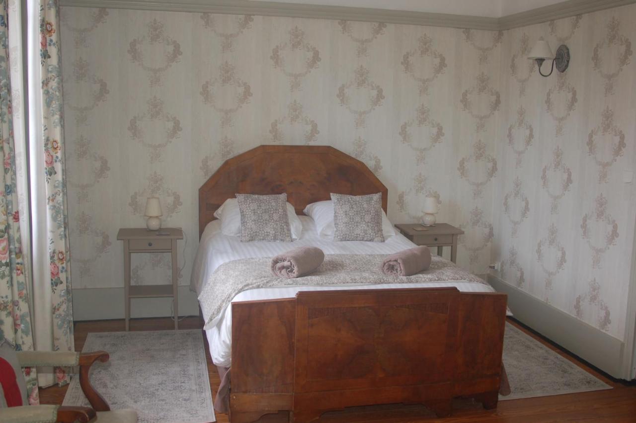 Le Logis Des Quatre Puits Bed & Breakfast Neuvicq-Montguyon Exterior foto