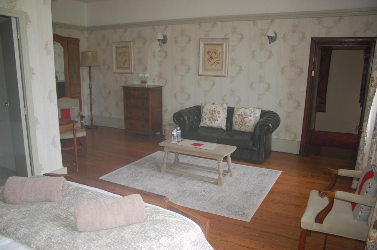 Le Logis Des Quatre Puits Bed & Breakfast Neuvicq-Montguyon Exterior foto
