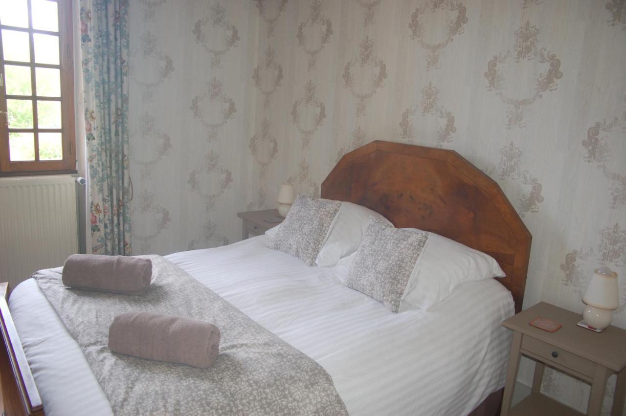 Le Logis Des Quatre Puits Bed & Breakfast Neuvicq-Montguyon Exterior foto